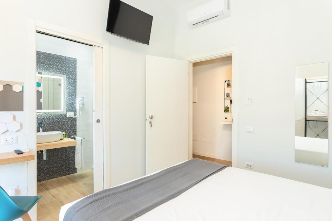 Domus Laetitiae Rooms & Apartments Quartu SantʼElena Eksteriør bilde