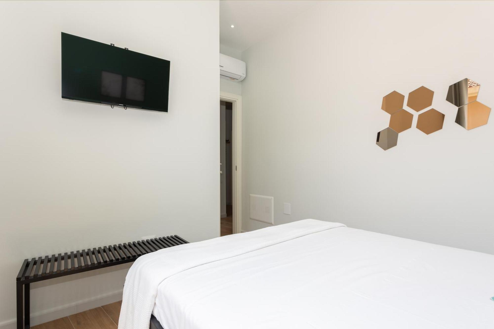 Domus Laetitiae Rooms & Apartments Quartu SantʼElena Eksteriør bilde